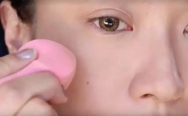 怎么打造眼妆视频,如何打造好看的眼睛妆容