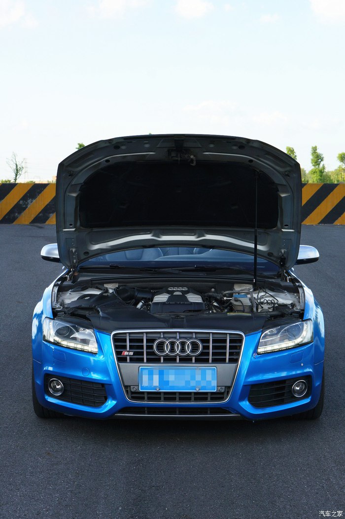 运动感很强新款奥迪s5敞篷版实车,性能和买菜兼顾的2018款奥迪s5