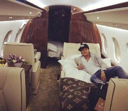 内马尔转沙特的条件,内马尔私人飞机