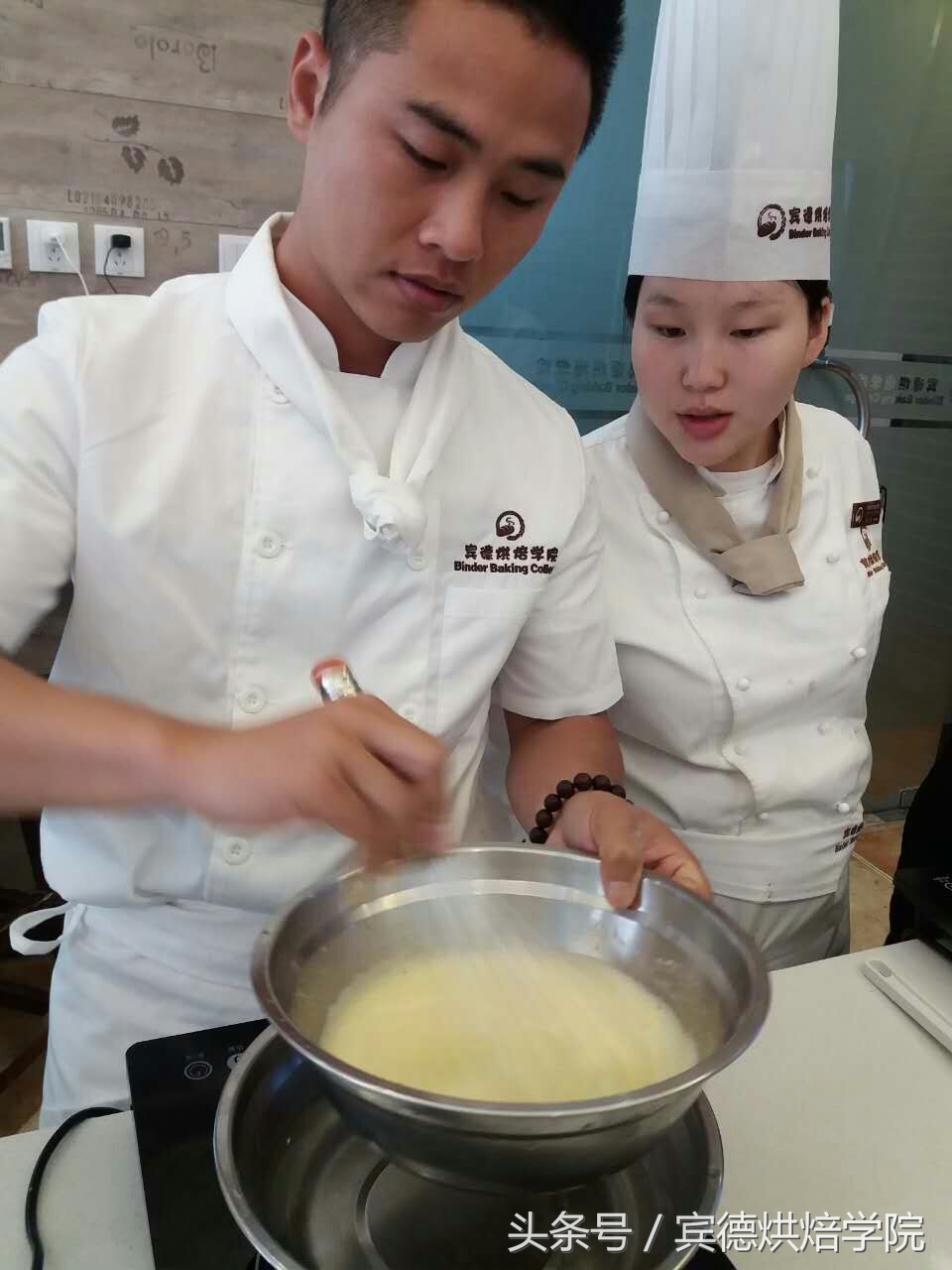 慕斯蛋糕常见问题,慕斯蛋糕主要成分