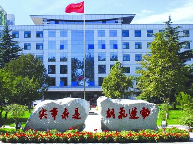 张雪峰马丁辩论齐齐哈尔大学,张雪峰和马丁对怼完全视频