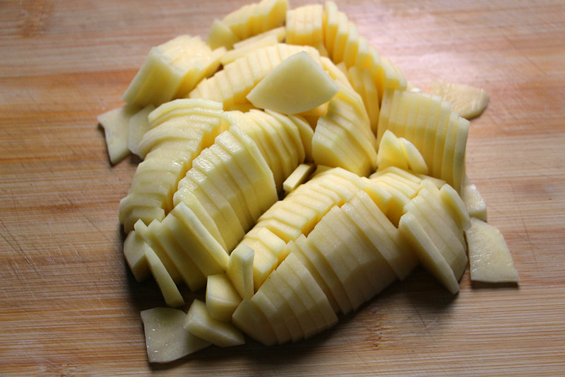 土豆片怎么炒好吃又辣小学生,超下饭的炒土豆片