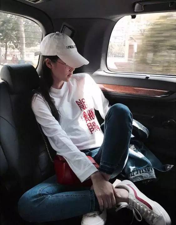 秋天入手这双高端休闲鞋无敌百搭,初秋必买的4双鞋穿10年都不过时