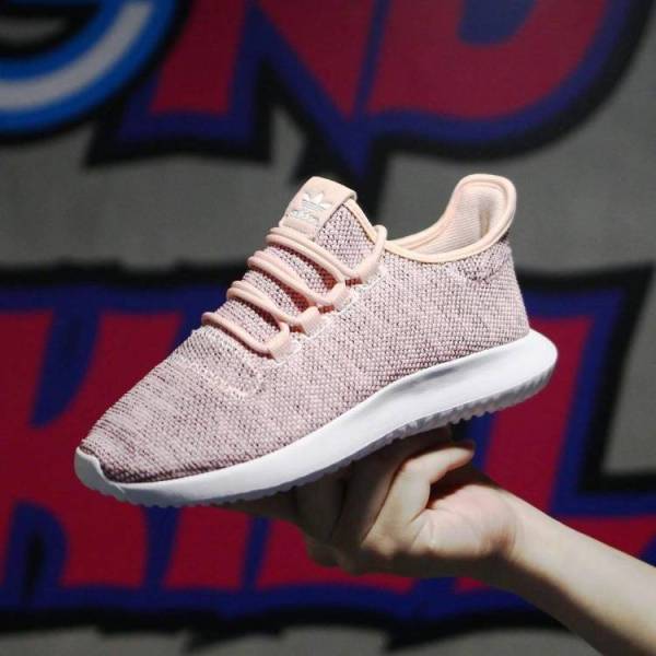 秋天入手这双高端休闲鞋无敌百搭,初秋必买的4双鞋穿10年都不过时