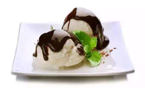 爱吃冰淇淋的你是否遇见嘴甜的那个ta