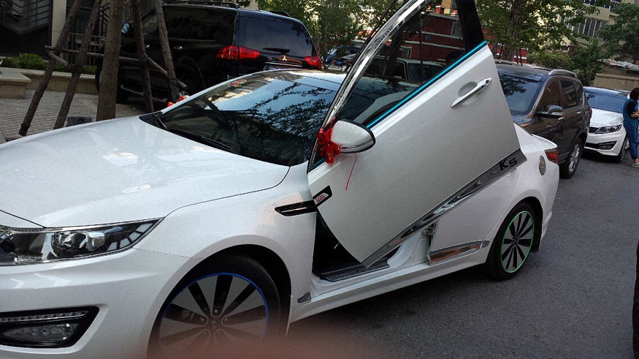 被称作自杀式车门，却被富豪们追逐，这些车门你都见过吗