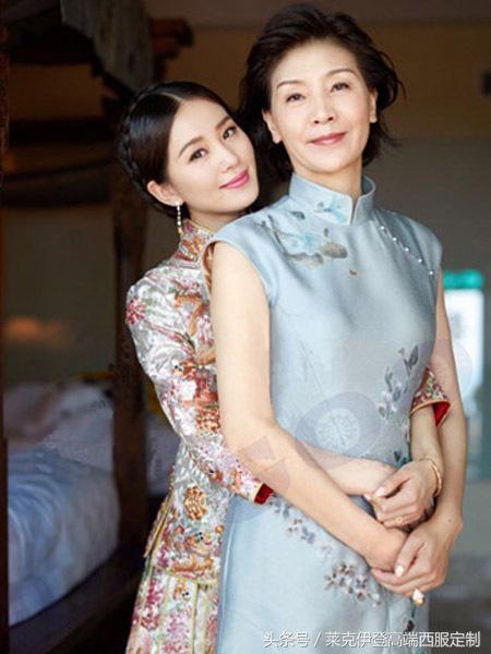 婚礼妈妈服装该怎么选择