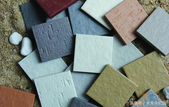 卫生间做防水后贴瓷砖为啥要空鼓,卫生间做完防水贴上砖有多厚