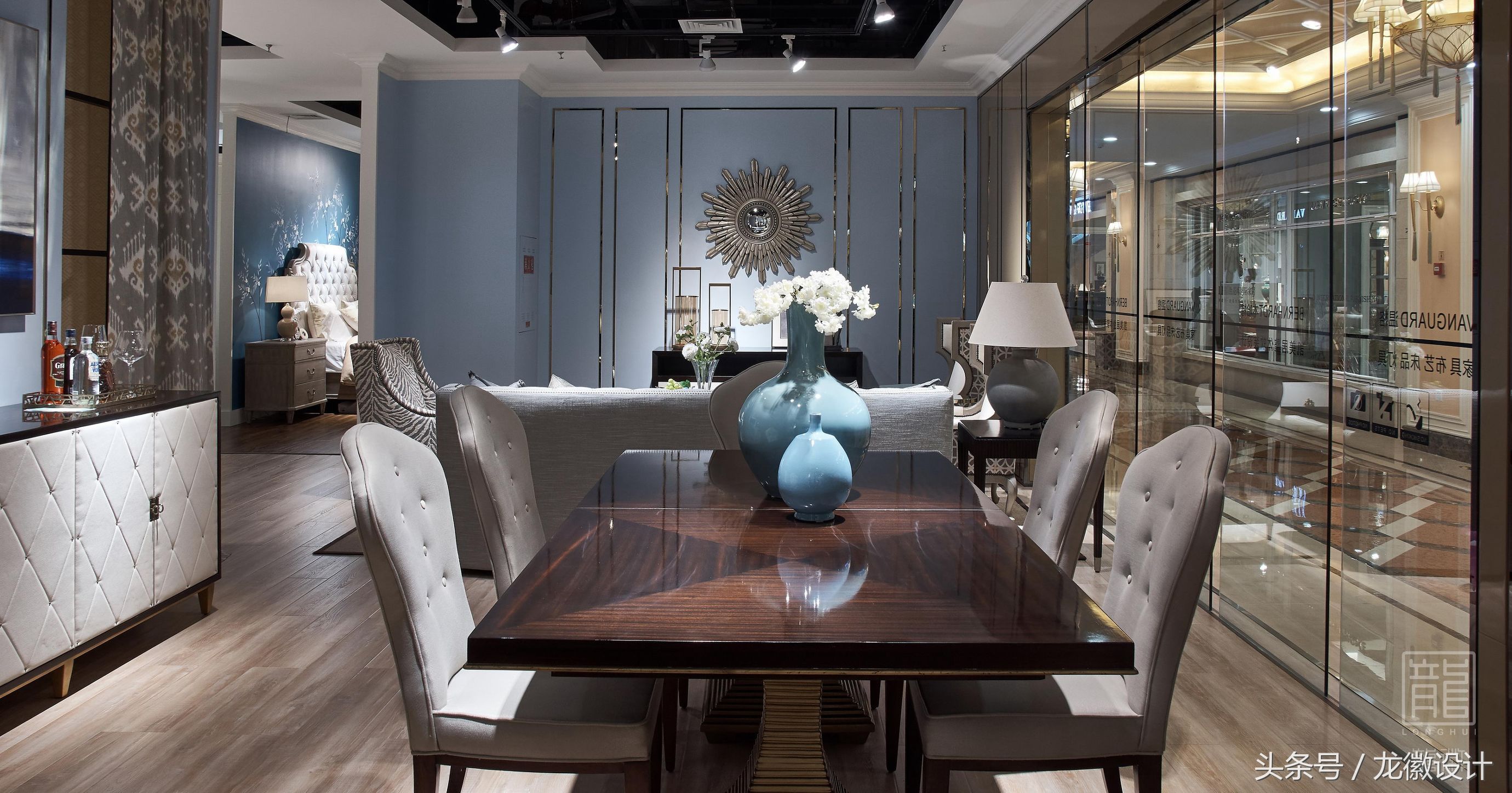 与潮流接轨和时尚同行,与国际同步与时尚共舞