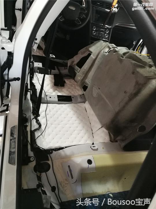 音响玩家福特金牛座音响改装SANSUI-山水全车隔音