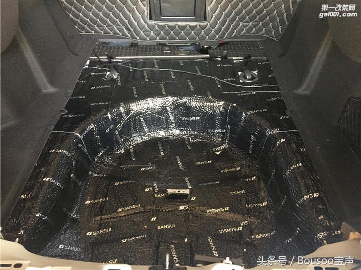 音响玩家福特金牛座音响改装SANSUI-山水全车隔音