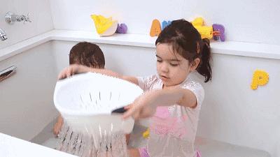 你们那管洗澡搓下来的泥叫什么？我们这叫“人渣”