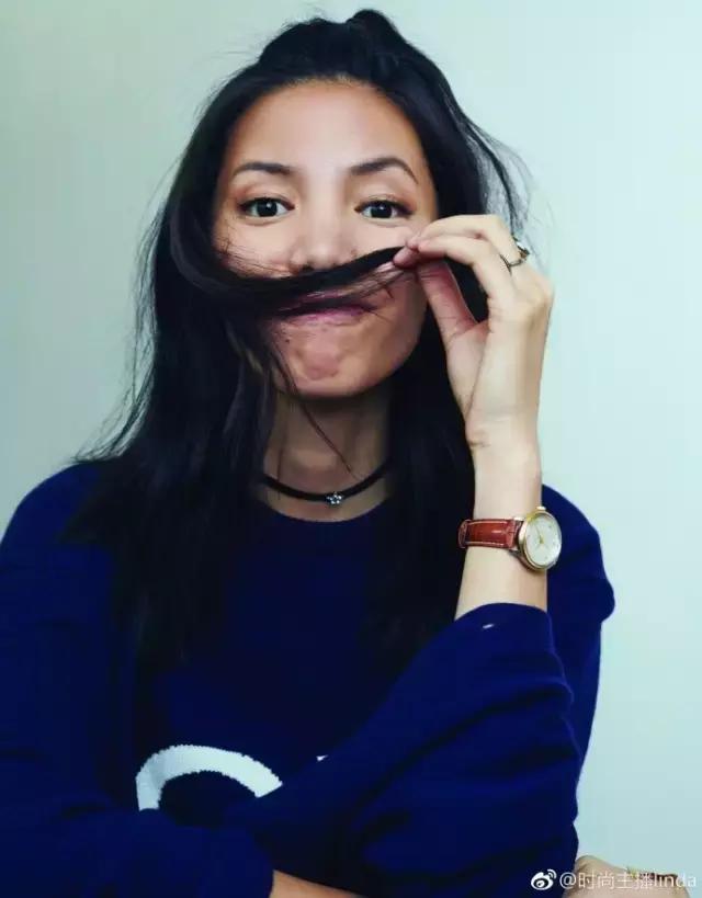 大嘴短发被讽“怪物”，如今逆袭时尚圈第一宠儿