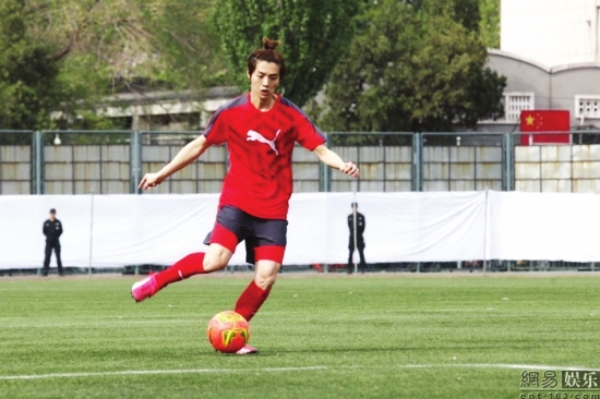 鹿晗足球水平到底怎么样,鹿晗足球明星赛完全版