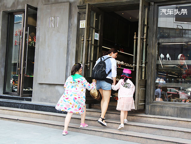 在寻找爱的旅途上有名爵ZS陪着你｜正好你来，恰好我在