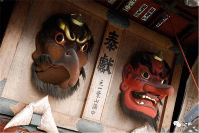 二郎神的宠物是哮天犬吗,历史记载二郎神的哮天犬是什么狗