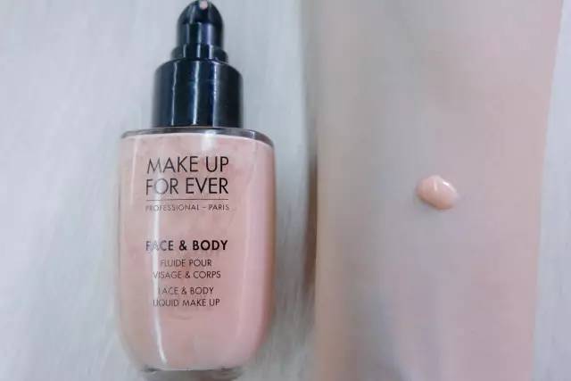 编辑部的选择｜4款网红粉底测评，不去专柜也能挑到合适你的那个