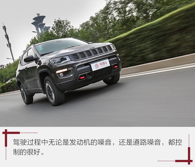 称职家用suv实拍jeep指南者,美国硬派越野suvjeep指南者