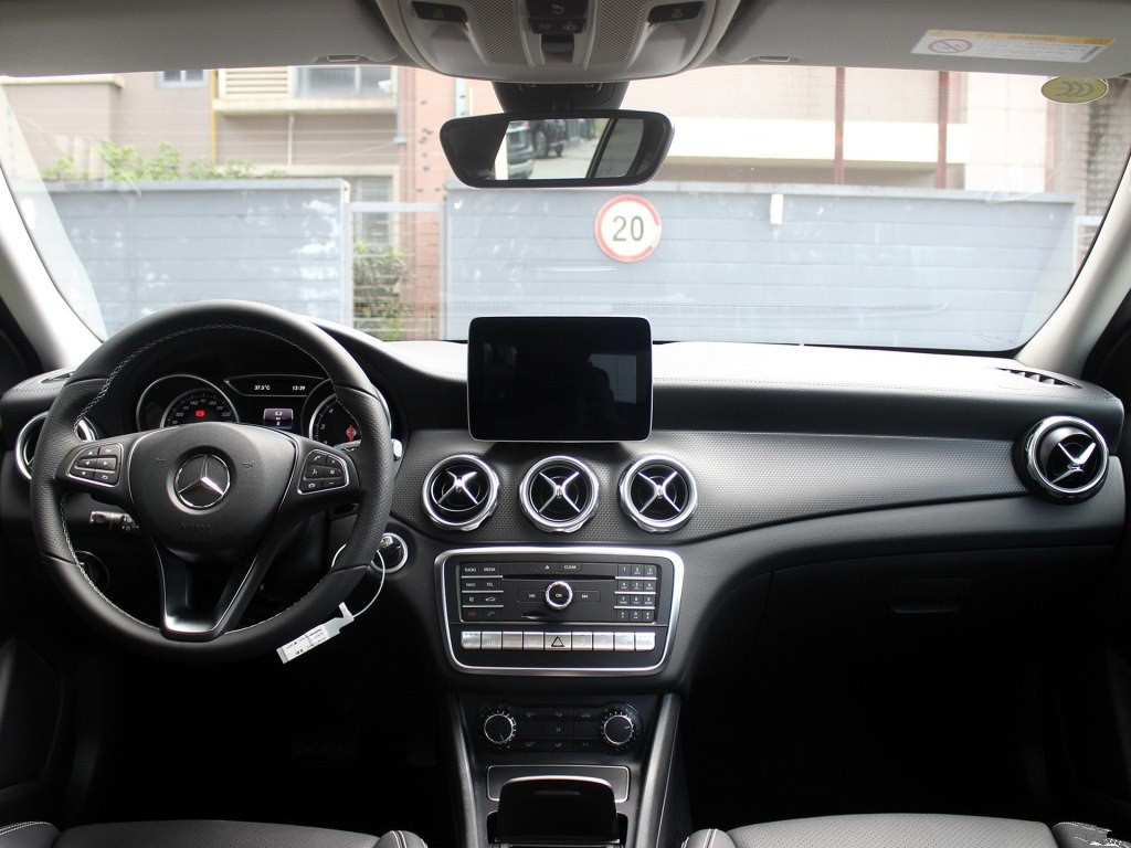 奥迪q3宝马x1奔驰gla哪个更有面子,奔驰glc与gla哪个更有面子