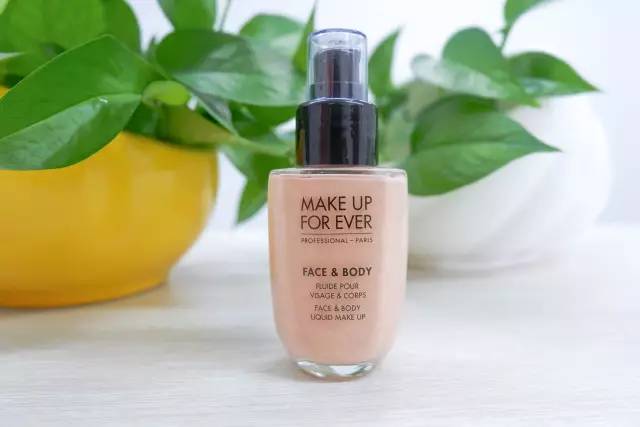 编辑部的选择｜4款网红粉底测评，不去专柜也能挑到合适你的那个