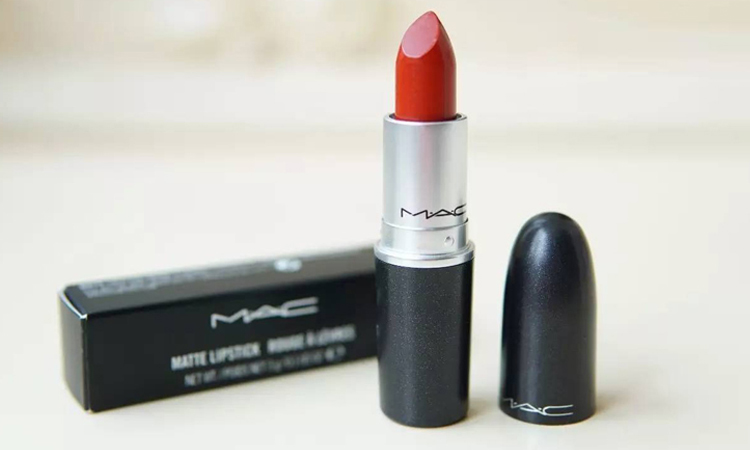 抹口红测试,擦口红会变聪明吗