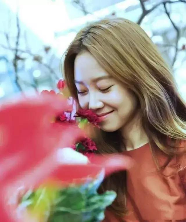 大妈脸如何显年轻,大妈脸怎么整成网红脸