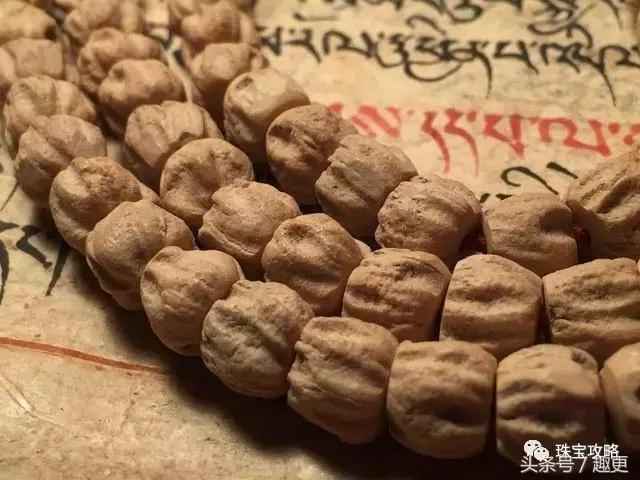 百香籽没黑点是假的吗,百香籽5厘米的是假货吗