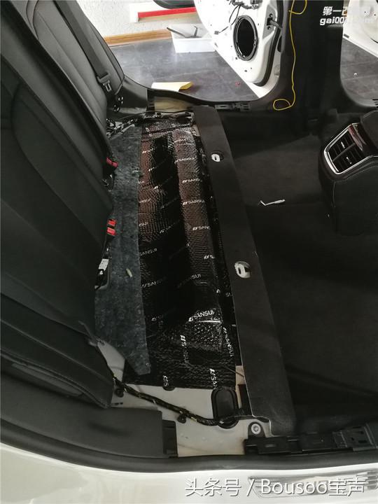 音响玩家福特金牛座音响改装SANSUI-山水全车隔音