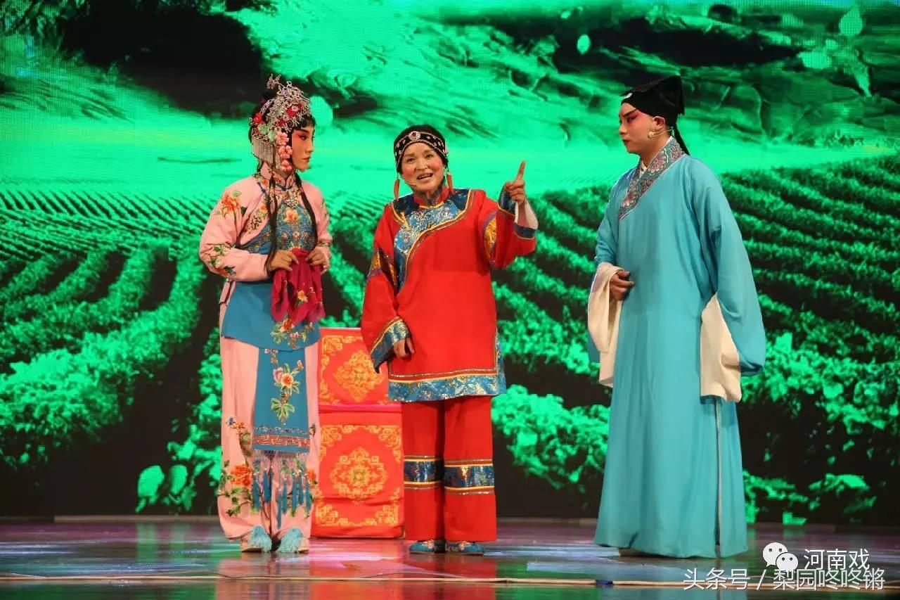 笑星张晓英戏曲小品全集,张晓英戏曲小品大全搞笑版