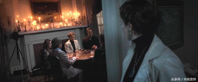 图解电影《招魂2》｜恶鬼折磨萝莉的一百种方法，被吓到漏尿