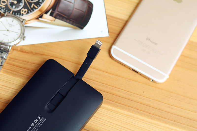 无线移动电源如何给苹果手机充电,苹果用充电宝充电不用官方数据线