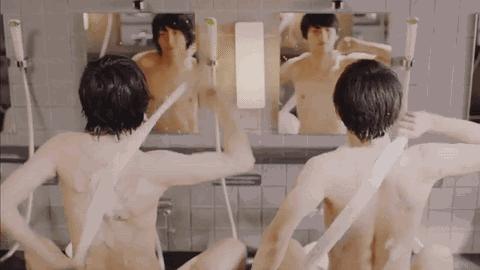 你们那管洗澡搓下来的泥叫什么？我们这叫“人渣”