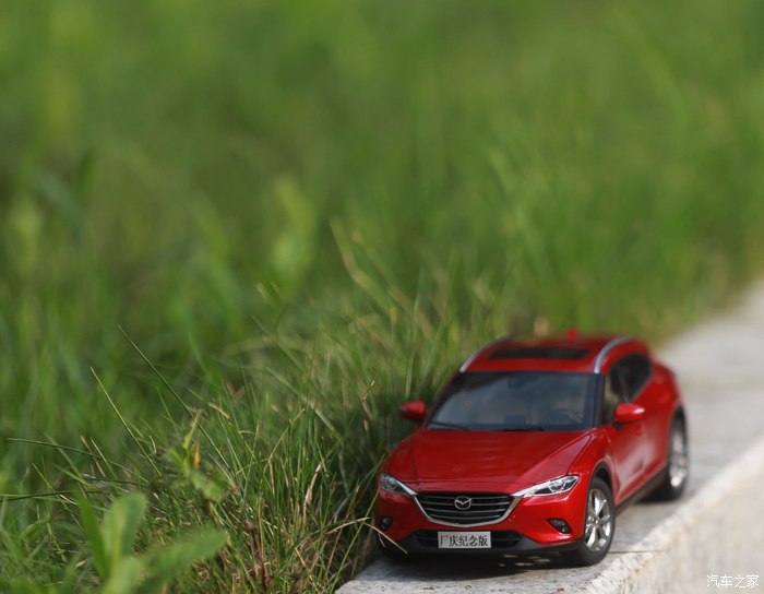 新款马自达cx-4车模型,马自达cx-4后备箱细节图