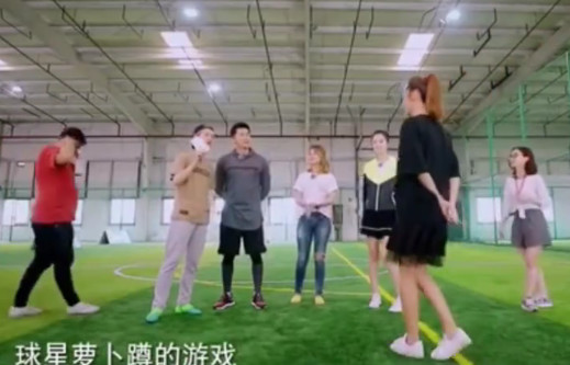 鹿晗乔欣打篮球,鹿晗玩萝卜蹲踢王勉