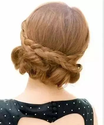 简单又漂亮的短发编发造型教程,短发编发发型简单又好看步骤