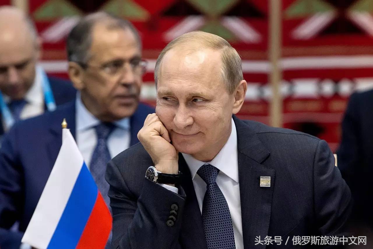 普京年轻时候的穿搭,普京职场穿什么衣服好看