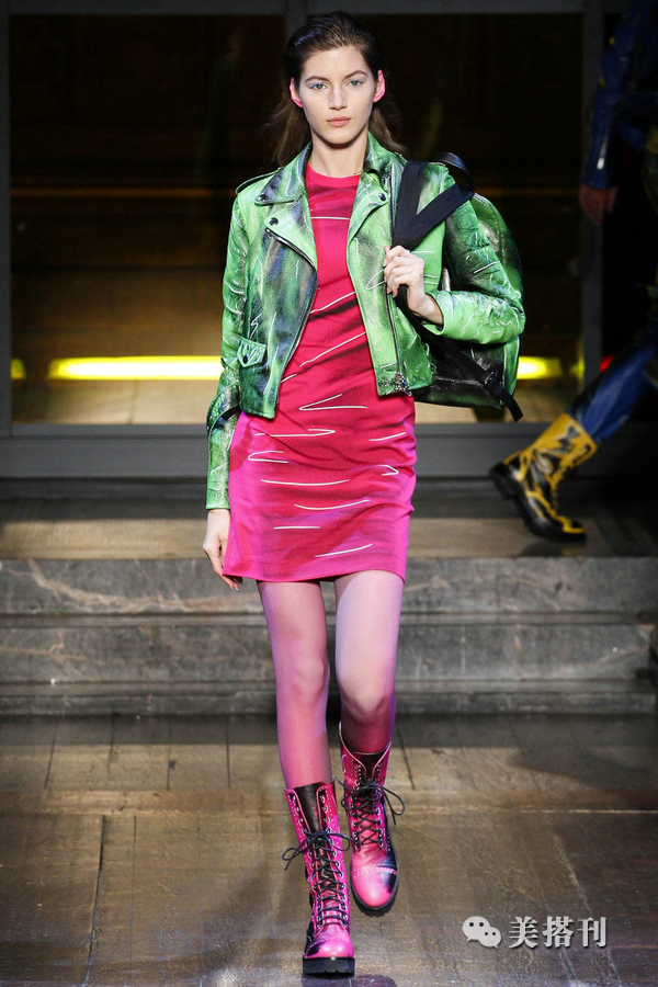 浅玫红合适暗黄肤色吗,玫红显白还是显黑