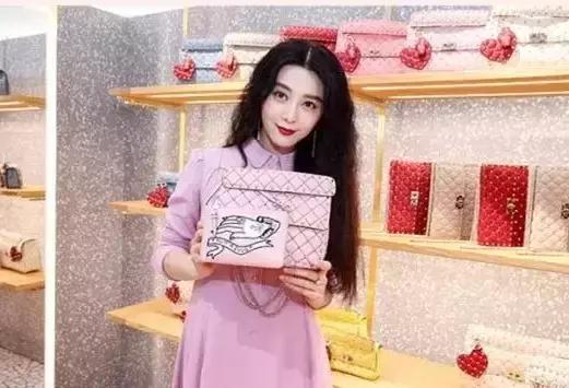 prada三合一包包七夕,prada包大爆款