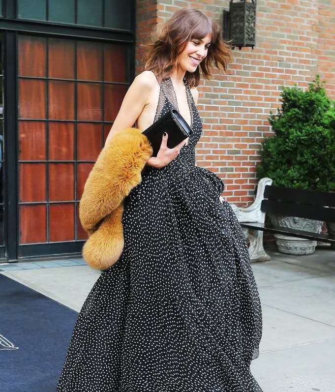 妈妈外搭开衫百搭雪纺衫,雪纺衫女短袖百搭遮肉白色