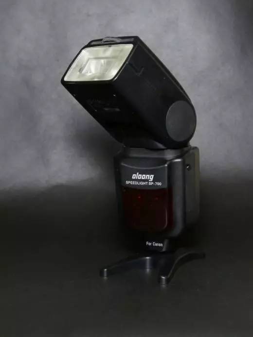 百块的外闪真能买？换个方式玩摄影