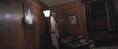 图解电影《招魂2》｜恶鬼折磨萝莉的一百种方法，被吓到漏尿