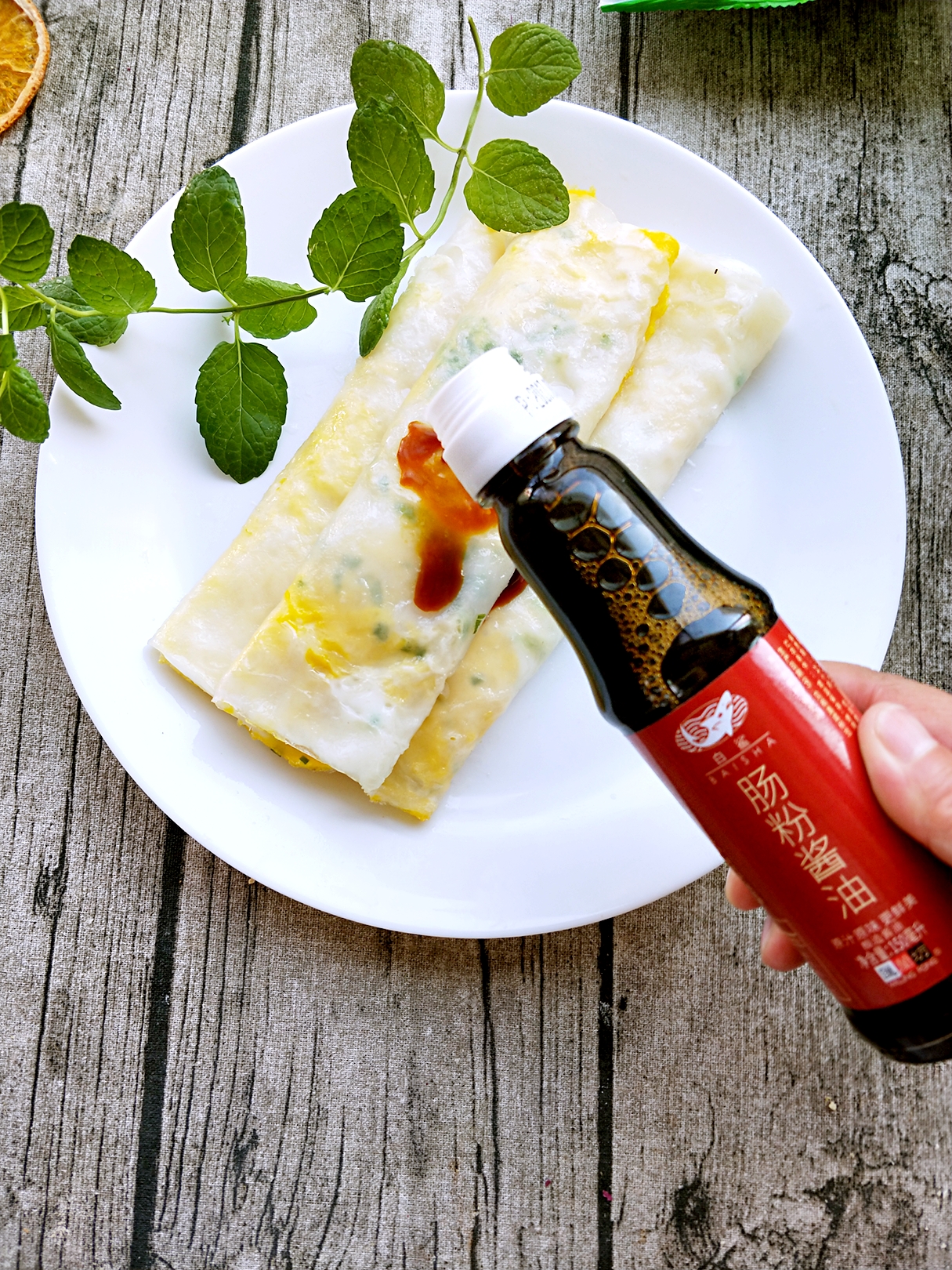 广州蛋肠粉早餐做法,美食广州肠粉制作教程