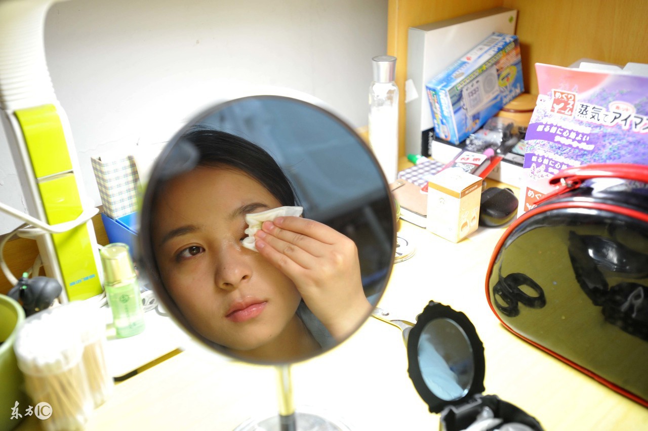 用完爽肤水能够直接涂防晒霜吗,用完爽肤水能直接用防晒喷雾吗