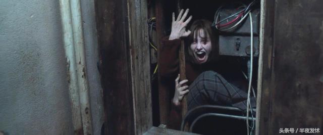 图解电影《招魂2》｜恶鬼折磨萝莉的一百种方法，被吓到漏尿