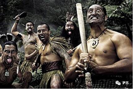 二郎神的宠物是哮天犬吗,历史记载二郎神的哮天犬是什么狗