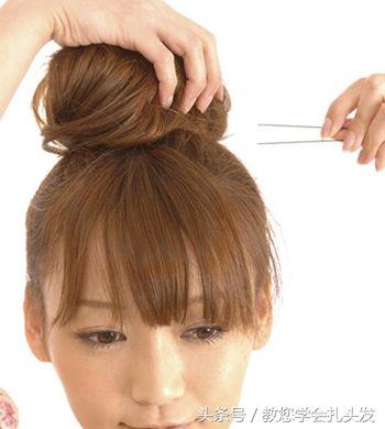 中长发扎花苞头好看吗,如何扎出更具设计感的花苞头