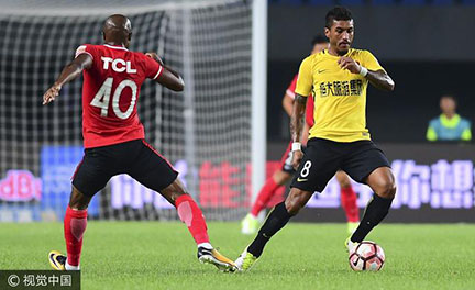 同样换风水的富力主场四连胜，而辽足只能被*躏蹂**？