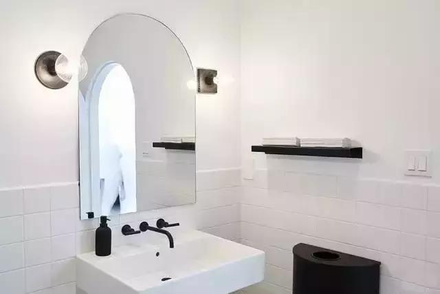 裸粉色高级感美甲磨砂,简约蕾丝美甲