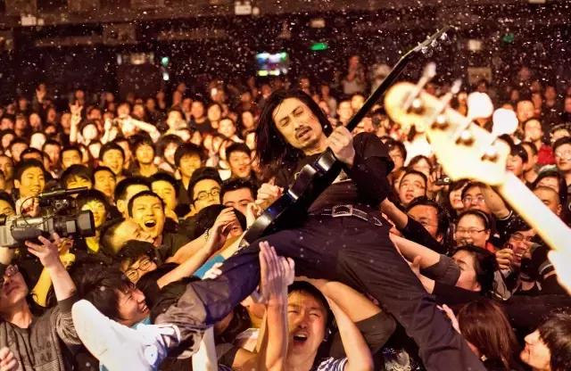 谢天笑我没有未来,谢天笑我不是明星