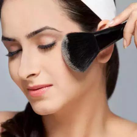 化妆刷多久清洗一次,用卸妆油清洗化妆刷